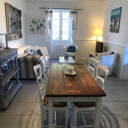 公寓 Le Clos Des Lilas, De Charme *