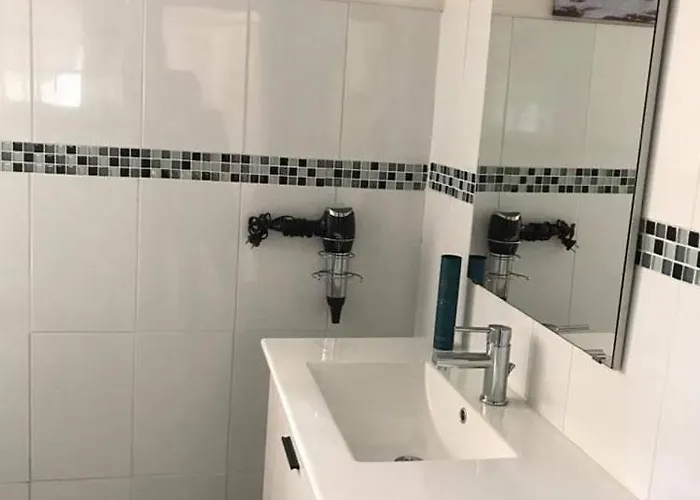 Апартаменты Le Clos Des Lilas, De Charme